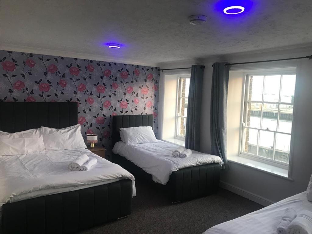Spacious One Bedroom Flat With River View, 1E Great Yarmouth Exterior foto